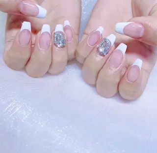 ネイル ちゅるんネイル🪄 耳ツボジュエリー🔗のネイルデザイン