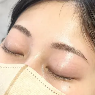 アイブロウ .nail🕊️ akariのネイルデザイン