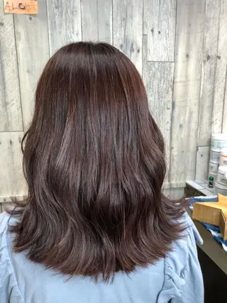 セミロング カラー 吉野 瑳桜のヘアスタイル