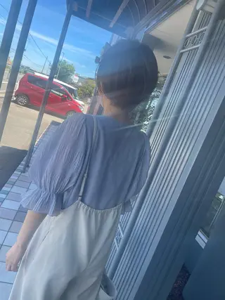 ショート カラー 佐々木 麻純のヘアスタイル