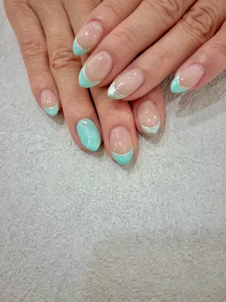 ネイル 安藤 彩乃のネイルデザイン