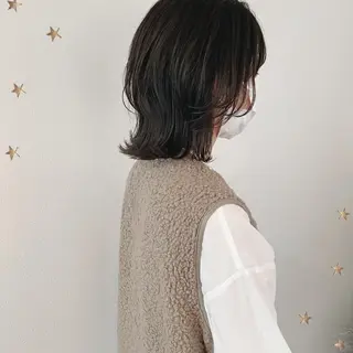 ミディアム 市川 千夏のヘアスタイル