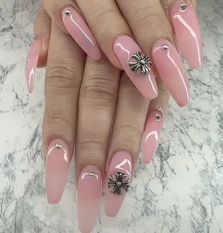 ロング Salon Platinumのネイルデザイン