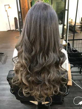 ロング カラー WEST OLAND 安藤のヘアスタイル