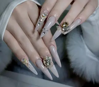 ネイル Pure&Rich Nailのネイルデザイン