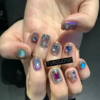 ネイル 個性派ネイルサロン 💅🏼ターコイズのネイルデザイン