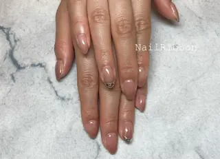 ネイル ネイルリボン 受付スタッフのネイルデザイン