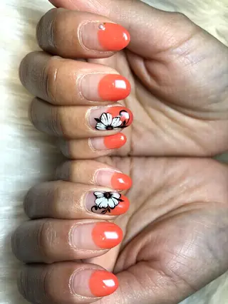 ネイル Li'leaNail AINAのネイルデザイン