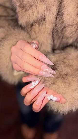 ネイル Bianca Nakano🎀のネイルデザイン