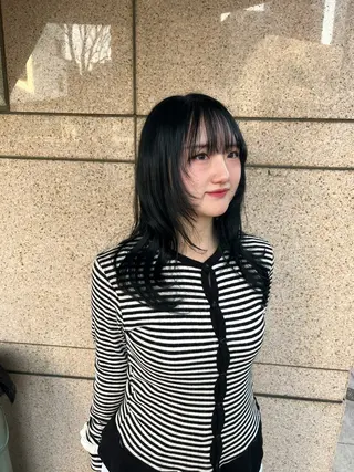 セミロング ツボイ マホのヘアスタイル