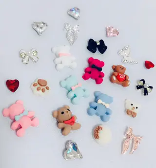 ネイル Moons nail 💅✨のネイルデザイン