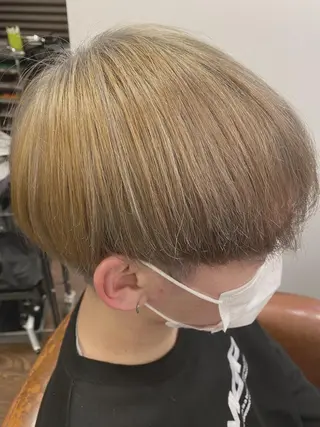 ショート カラー liL  hair サトウリョウタのヘアスタイル