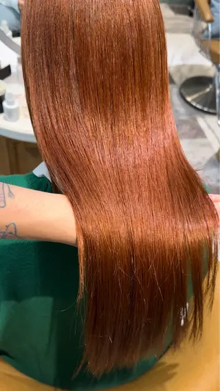 ロング 森田花菜/栄/透明感 グレージュ/艶カラーのヘアスタイル