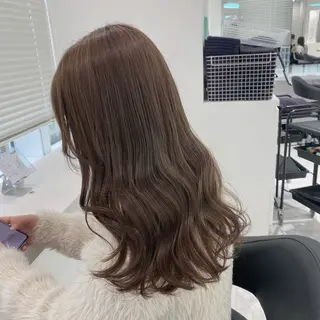 ミディアム カラー ヘアアレンジ 🫧モテる💗ダメー ジレスハイトーン🫧のヘアスタイル