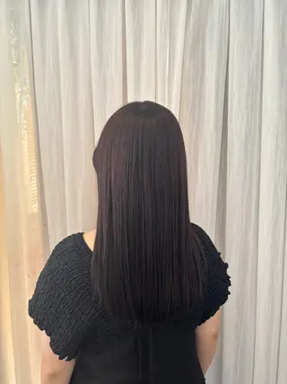 セミロング ヒルタ シオリのヘアスタイル