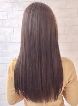 ロング カラー AKI アキのヘアスタイル