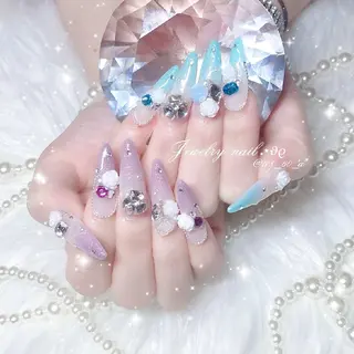 ネイル HAPPINAS🎀  れん🖤痛ネイルのネイルデザイン