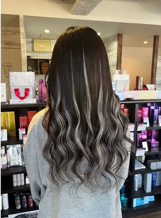 ロング Reflet RENAのヘアスタイル