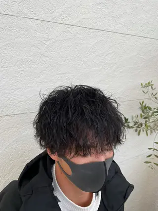 パーマ メンズ 鵜飼 真伍のヘアスタイル