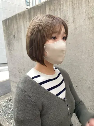 ショート レイヤーカット /透明感カラー西田のヘアスタイル
