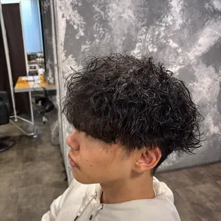 メンズ 🪽直毛男子の救世主 🪽フェザーパーマのヘアスタイル