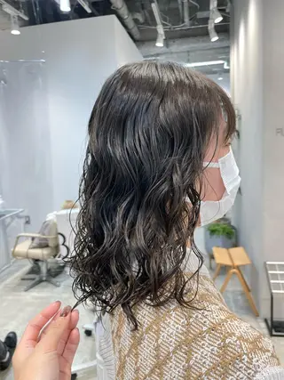 パーマ 表参道ミディアム レイヤー山岸季生のヘアスタイル