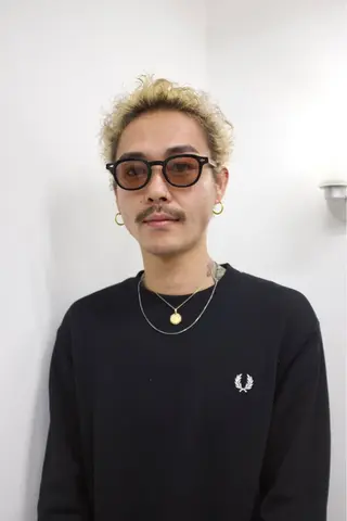 ショート カラー パーマ メンズ メンズ専門ブリー チカラー⚡️リュウジのヘアスタイル