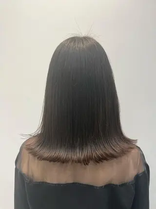 ミディアム 表参道ミディアム レイヤー山岸季生のヘアスタイル