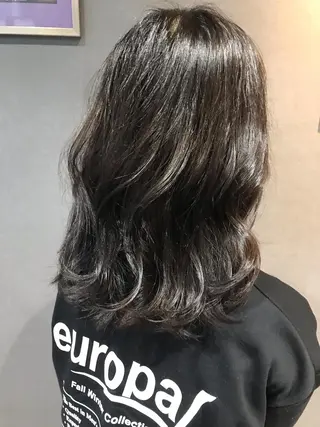 カラー syuyama shinichiのヘアスタイル