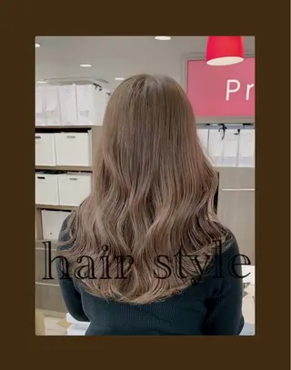 ロング カラー 🥀赤み消し 透明感🥀ユイキのヘアスタイル