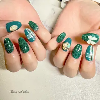 ネイル 長さ出し/フィルイン Chiaraのネイルデザイン