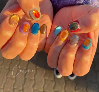 ショート カラー ネイル Nailsalon Calmeのネイルデザイン