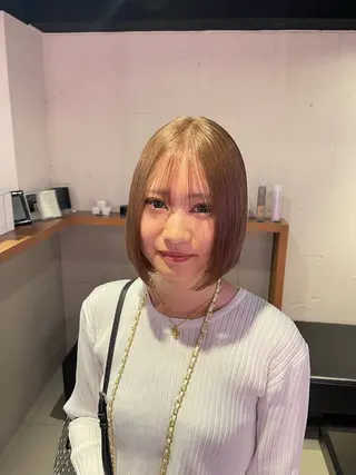 ショート カラー SERINA/ウルフ 、デザインカラーのヘアスタイル