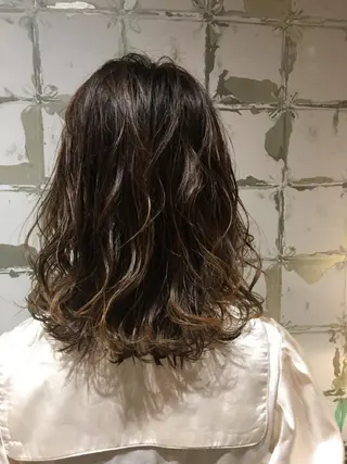 ミディアム カラー ヘアアレンジ KAORI/ 髪質改善ストレートのヘアスタイル