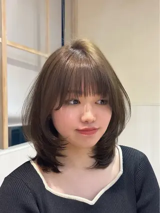 ミディアム レイヤーカット✂️/ 新宿/Amiのヘアスタイル