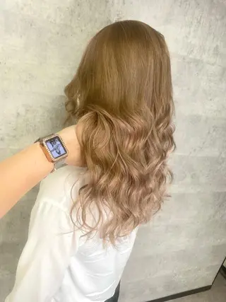 ロング カラー シールエクステ特化 ハイトーン、NANAのヘアスタイル
