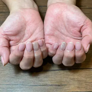 ネイル HENRIETTA NAILSALONのネイルデザイン