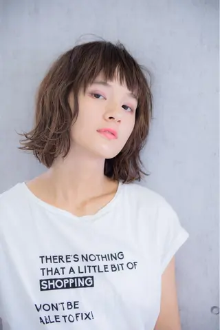 ショート カラー Neolive caffのヘアスタイル