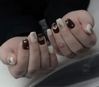 ネイル Mira Nail Studioのネイルデザイン