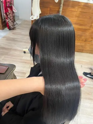 ロング コトミ【メンズ】 【曲がる縮毛矯正】のヘアスタイル