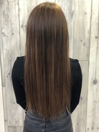 ✂︎CHII/ 白髪ぼかしのヘアスタイル