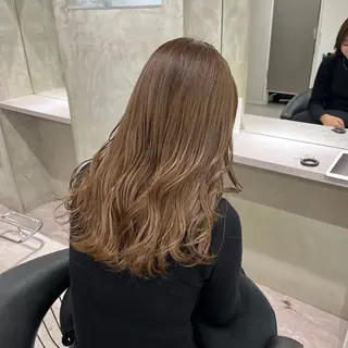 セミロング 小倉 結衣のヘアスタイル