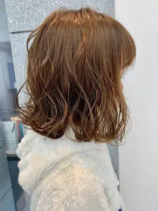 ミディアム カラー ヘアアレンジ KAMIO Via所属・荒清  圭以のヘアスタイル