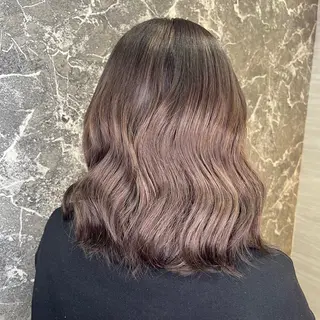 ミディアム カラー 🌈カラー特化 ハイトーンけいと🌈のヘアスタイル