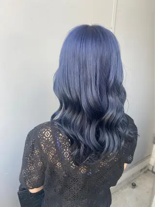 ミディアム 寒色＆ブリーチ特化 寒色MiOのヘアスタイル