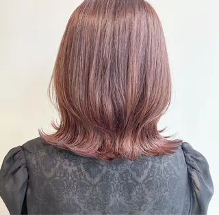 ミディアム カラー 山口 莉奈のヘアスタイル