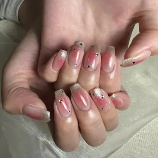 ネイル 里見 麗のネイルデザイン