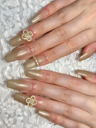 ロング ネイル ✴︎ Delightのネイルデザイン