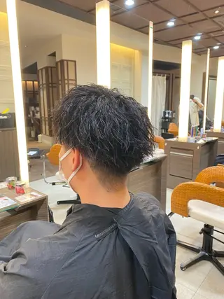 パーマ メンズ スパイラル波巻き パーマ井本汰壱のヘアスタイル