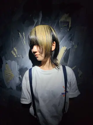 ミディアム ハイトーン/ブリーチ /デザインカラーのヘアスタイル